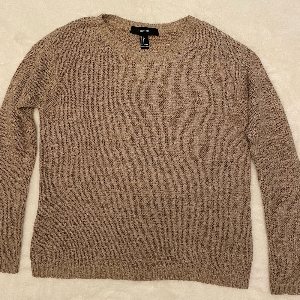 Soft stretchy Forever 21 crew neck sweater